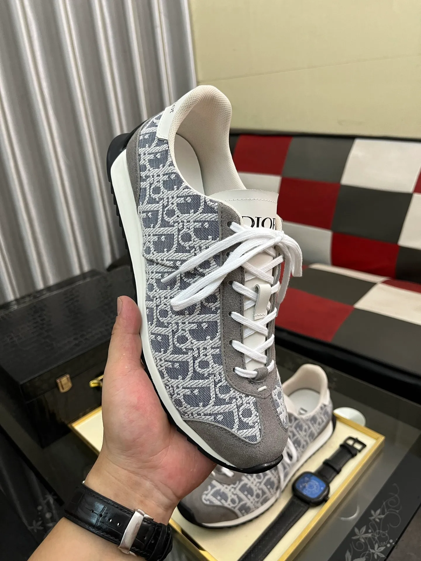 Men's shoes 💰420⌚️⌚️[Dior] Dior couple's style, new casual style launched in Hong Kong counters. Official website 1:1 production. Original Italian materials. Designed by European and American masters. Perfect shape to create counter quality. Solid color rubber wear-resistant outsole and classic dazzling head! Super versatile and very comfortable. High-end without losing taste, fashionable and novel! ! Absolute focus! Code number: 36-448️⃣Colors available